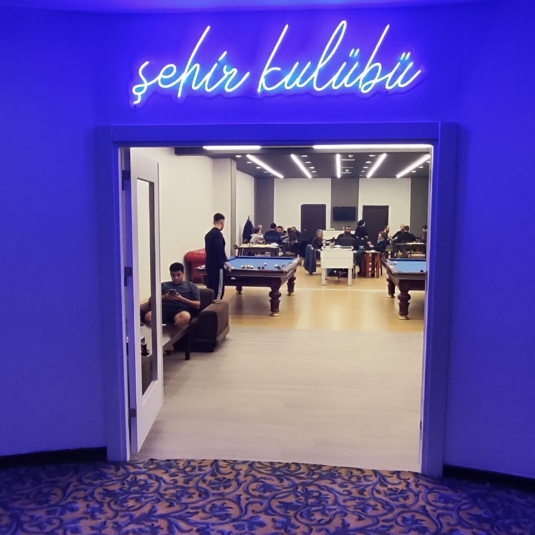 ŞEHİR KULÜBÜ OYUN SALONU